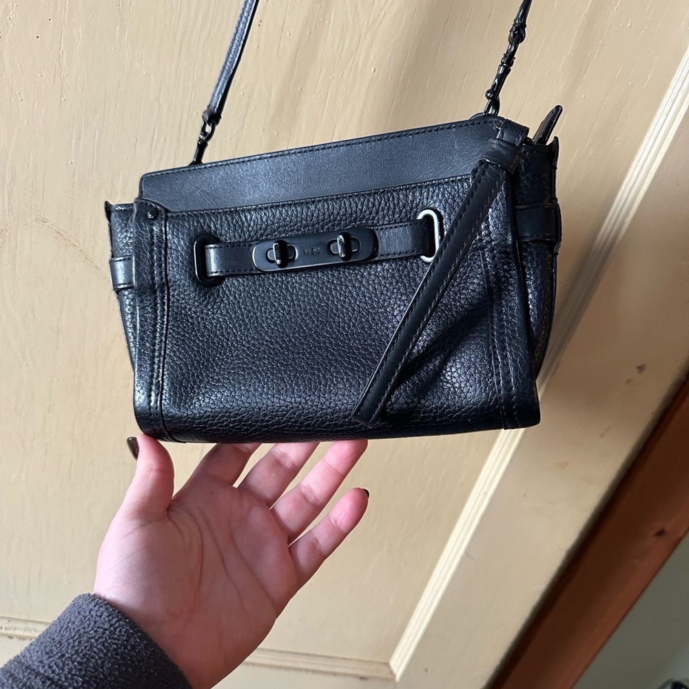 Coach black Swagger wristlet/crossbody